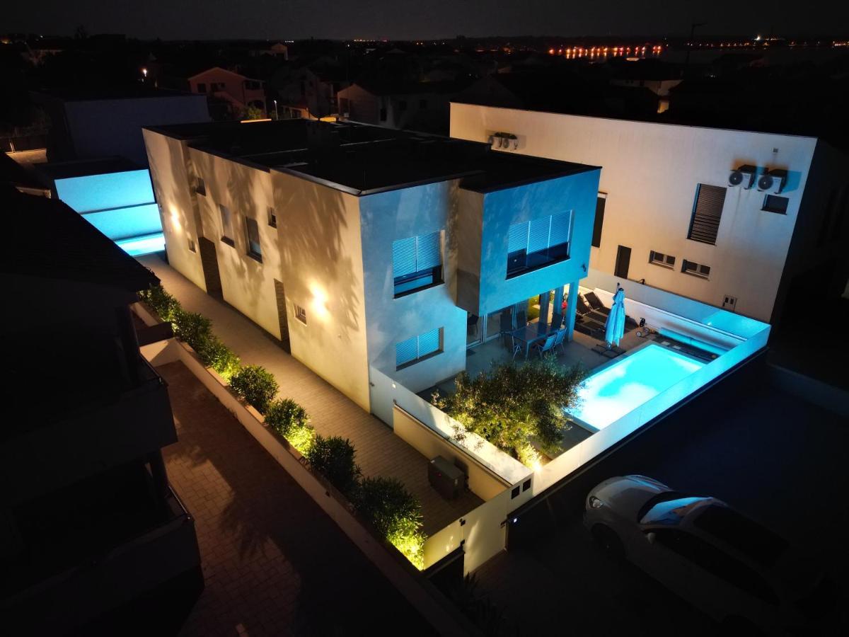 Villa Dea - Dein Rueckzugsort Am Meer Mit Beheiztem Pool Vrsi Exterior photo